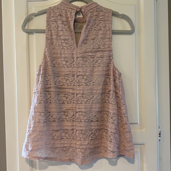 Sleeveless top - Picture 2 of 3